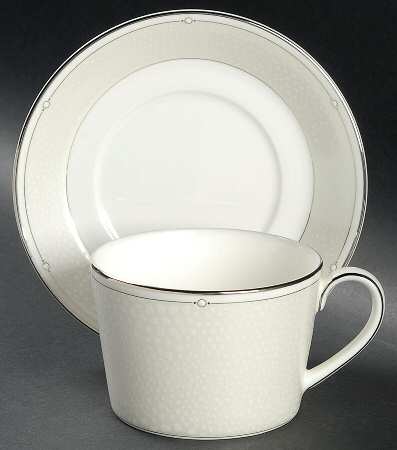 Atelier Flat Cup & Saucer Set