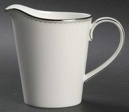 Dentelle Creamer