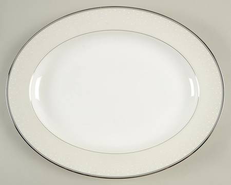 Pointe d'Esprit 13" Oval Serving Platter