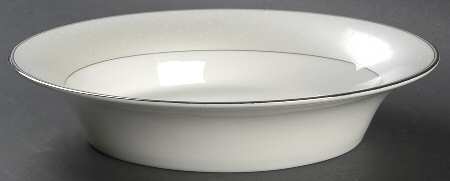 Pointe d'Esprit 10" Oval Vegetable Bowl