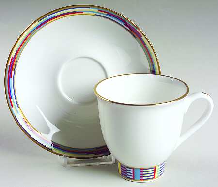 Metropolitan Footed Cup & Saucer Set