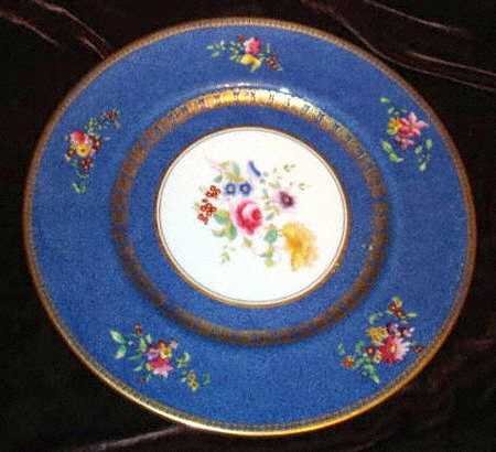 H1207 by Royal Doulton