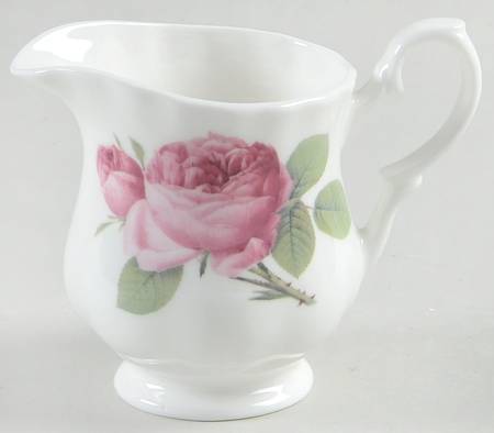 Versailles Creamer