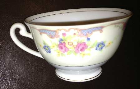 RCS13 Footed Cup