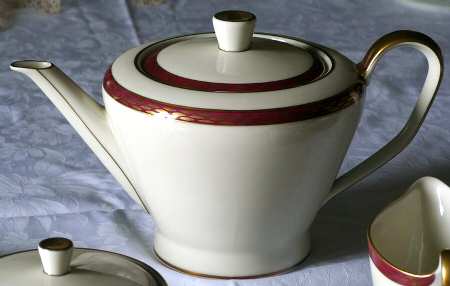 3189 Teapot & Lid