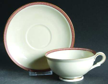 Impero Footed Cup & Saucer Set