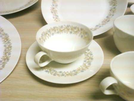R1875 Flat Cup & Saucer Set