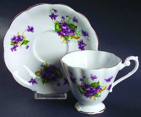 1299 Footed Cup & Saucer Set