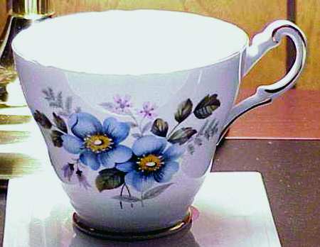 RE36 Footed Cup