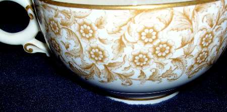 W3136 Footed Cup
