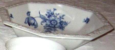 R1886 9" Round Vegetable Bowl