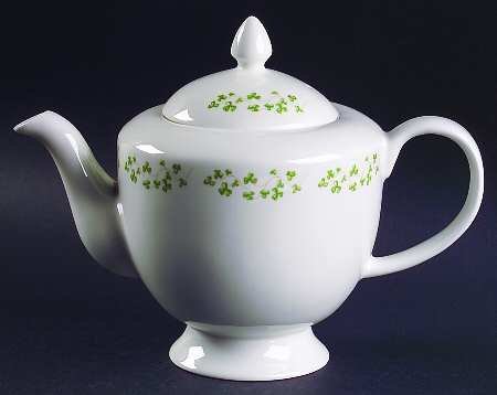 Trellis Shamrock (Century) Teapot & Lid by Royal Tara