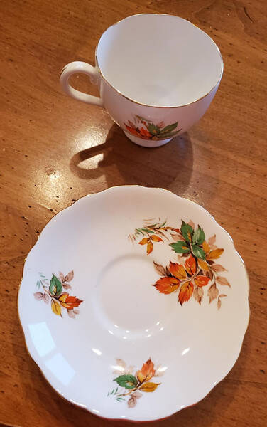2400-A Footed Cup & Saucer Set