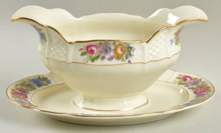 2193-2645 Gravy Boat with Attached Underplate
