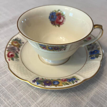 2193-2645 Footed Cup & Saucer Set