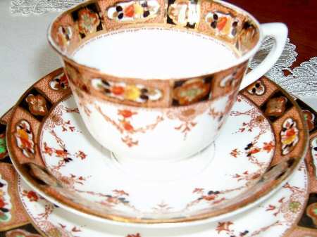 RST156 Footed Cup & Saucer Set