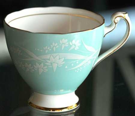 R609 Footed Cup