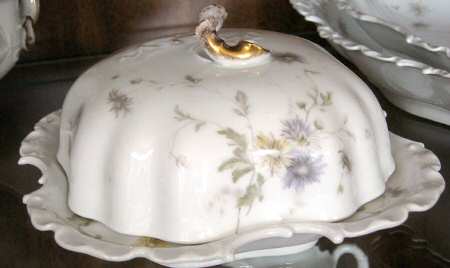 2365 Round Covered Butter