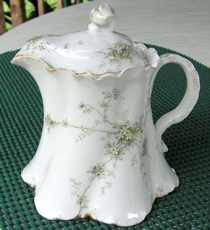2296 Versailles Creamer & Lid