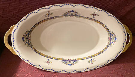 ROT266 (Scalloped) 9" Oval Vegetable Bowl