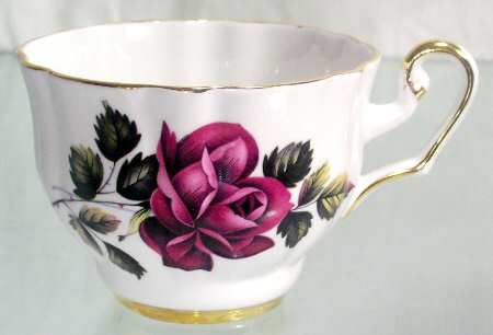 X2243 Footed Cup