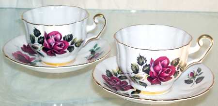 X2243 Footed Cup & Saucer Set