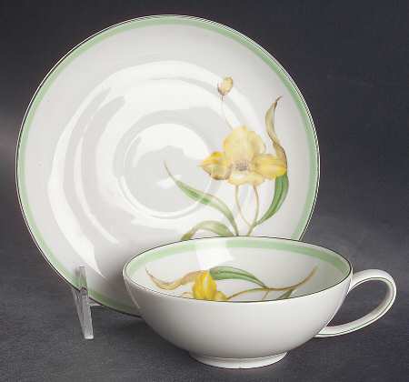 R1990 Flat Cup & Saucer Set