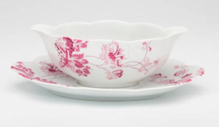 Heure du The Gravy Boat with Attached Underplate