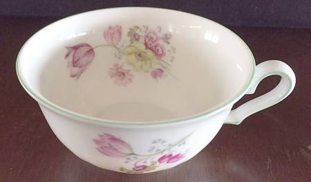 2653 (Chippendale, White, Green Trim) Flat Cup