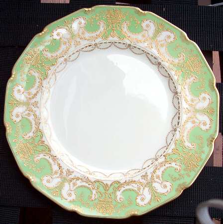 E3557 by Royal Doulton