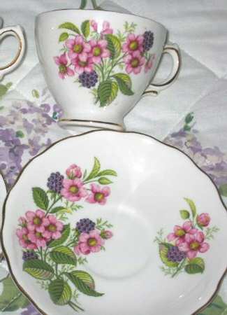 RVA72 Footed Cup & Saucer Set