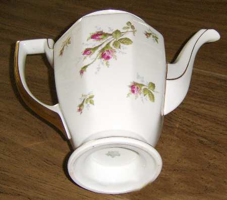 R1992 Teapot & Lid