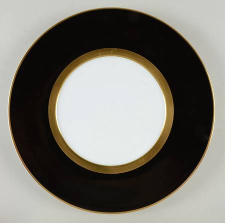 Gala (Black) Service Plate (Charger)