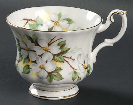 White Dogwood (Solid Gold Trim Footed Cup
