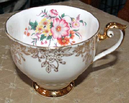 R586 Footed Cup