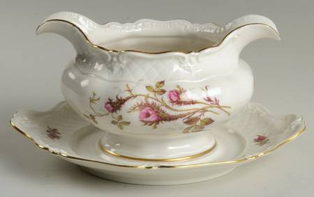 RCB2 Gravy Boat with Attached Underplate