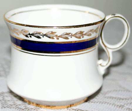 5435 Footed Cup