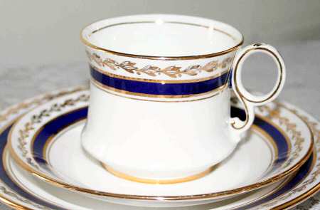 5435 Footed Cup & Saucer Set