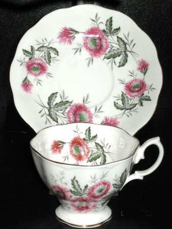 ROA231 Footed Cup & Saucer Set
