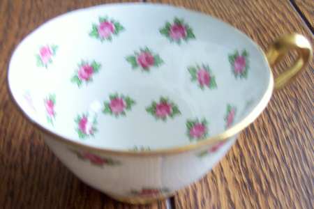 T410714 Footed Cup