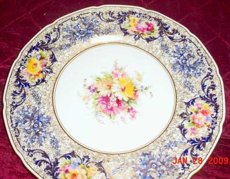 RA665 by Royal Doulton