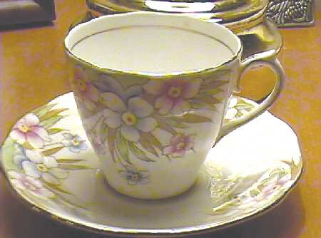 1543 Flat Cup & Saucer Set
