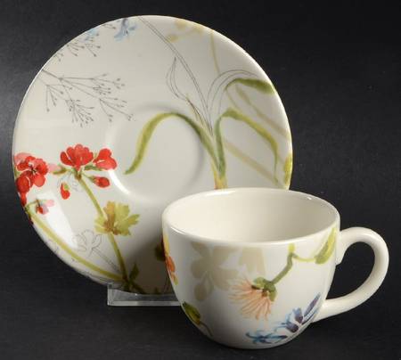 Sketchbook Flat Cup & Saucer Set