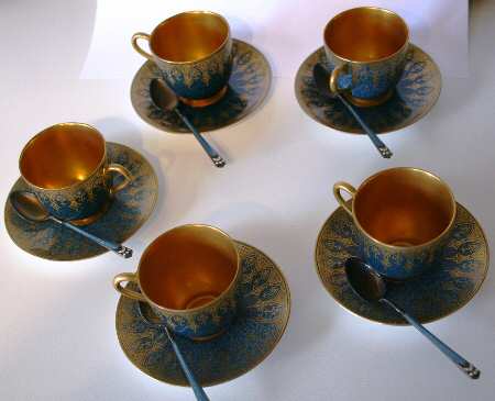 W1840 Flat Cup & Saucer Set