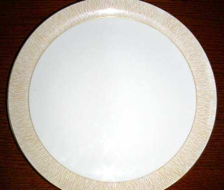 ROT98YG Dinner Plate