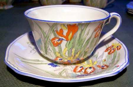 2137 Flat Cup & Saucer Set