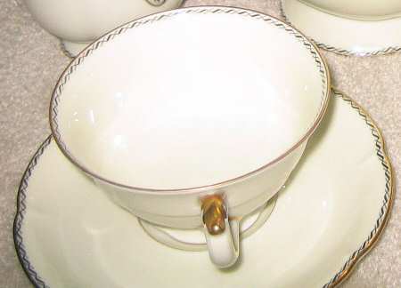 ROT280 Footed Cup & Saucer Set