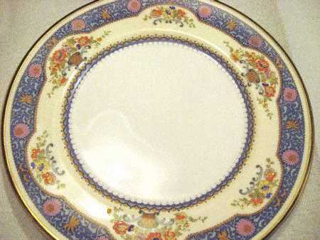 H2352 by Royal Doulton
