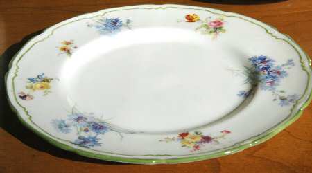 E8277 by Royal Doulton