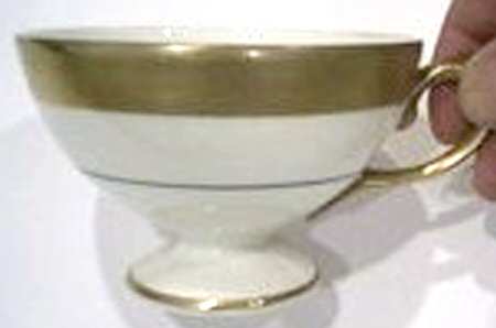 R2052 Footed Cup
